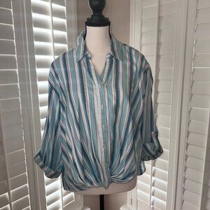 New - Adorable Chicos Shirt  - Size Large
